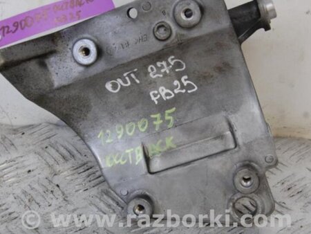 ФОТО Кронштейн компрессора кондиционера для Subaru Outback BR Киев