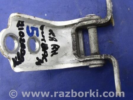 ФОТО Петля двери нижняя для Subaru Outback BR Киев