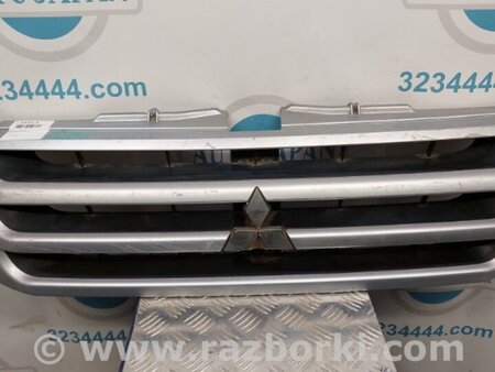 ФОТО Решетка радиатора для Mitsubishi Pajero (99-06) Киев