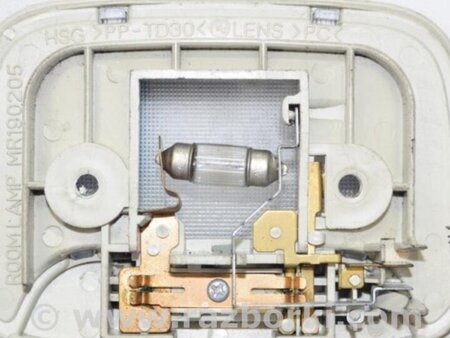 ФОТО Плафон освещения основной для Mitsubishi Pajero (99-06) Киев