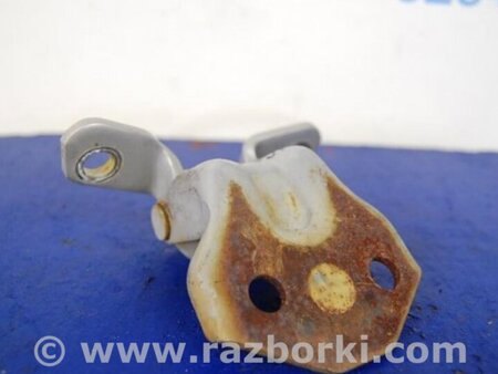ФОТО Петля двери нижняя для Mazda Premacy Киев