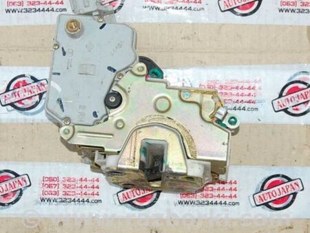 ФОТО Замок двери для Nissan Primera P11 Киев