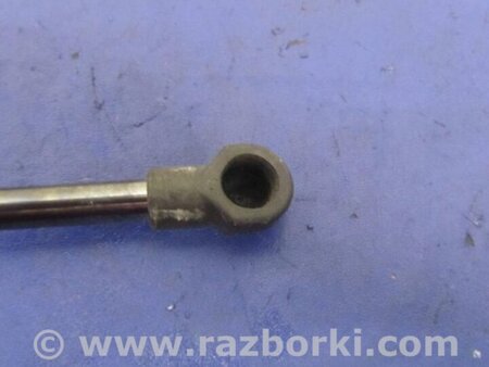 ФОТО Амортизатор крышки багажника для Toyota Prius 30 (09-17) Киев
