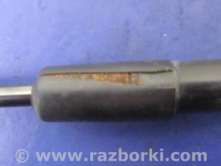 ФОТО Амортизатор крышки багажника для Toyota Prius 30 (09-17) Киев