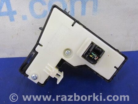 ФОТО Кнопка аварийки для Toyota Prius 30 (09-17) Киев