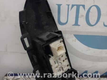 ФОТО Кнопка стеклоподьемника для Toyota Prius 30 (09-17) Киев