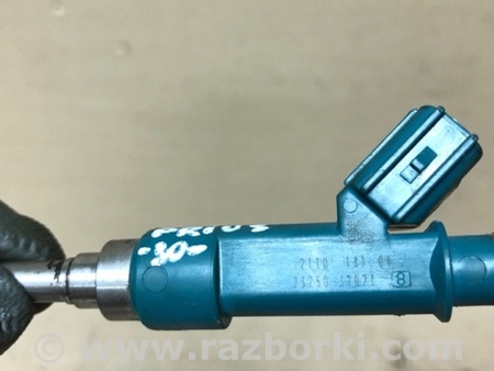 ФОТО Форсунка топливная для Toyota Prius 30 (09-17) Киев