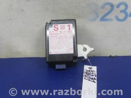 ФОТО Блок электронный для Toyota Prius 30 (09-17) Киев