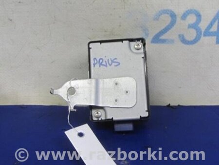 ФОТО Блок электронный для Toyota Prius 30 (09-17) Киев