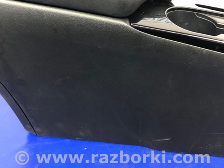 ФОТО Подлокотник для Infiniti QX30 Киев