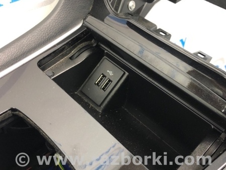 ФОТО Подлокотник для Infiniti QX30 Киев