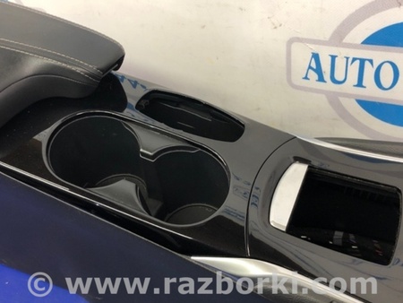 ФОТО Подлокотник для Infiniti QX30 Киев