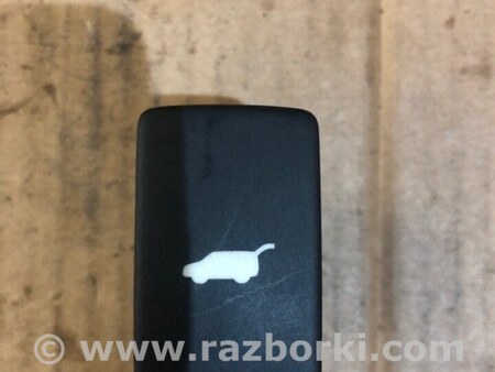 ФОТО Кнопка открывания багажника внутренняя для Acura RDX TB3, TB4 (03.2012-12.2015) Киев