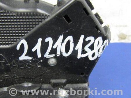 ФОТО Замок двери для Lexus RX300/330/350/400 (03-09) Киев