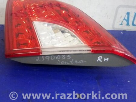 ФОТО Фонарь задний внутренний для Nissan Sentra B17 Киев