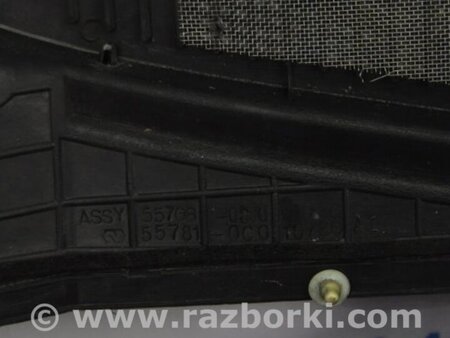 ФОТО Пластик под лобовое стекло (Жабо) для Toyota Sequoia (01-07) Киев
