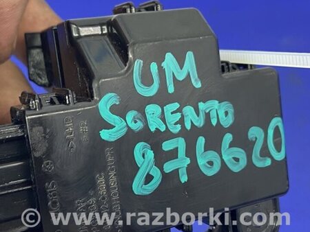 ФОТО Замок бардачка для KIA Sorento UM Киев