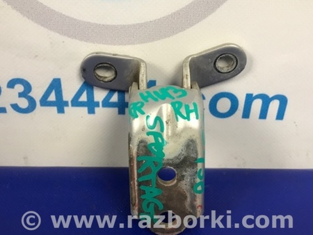 ФОТО Петля двери нижняя для KIA Sportage KM (2004-2010) Киев