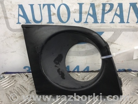ФОТО Накладка противотуманной фары для Nissan Tiida/Versa C11 Киев