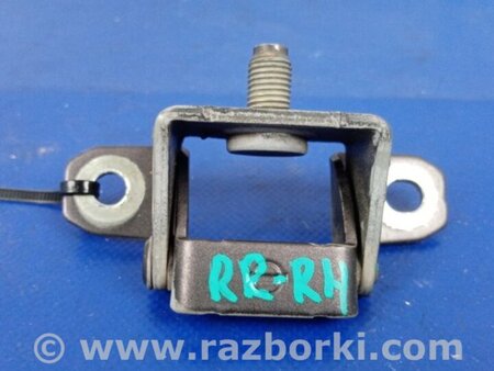 ФОТО Петля крышки багажника для Nissan Tiida/Versa C11 Киев
