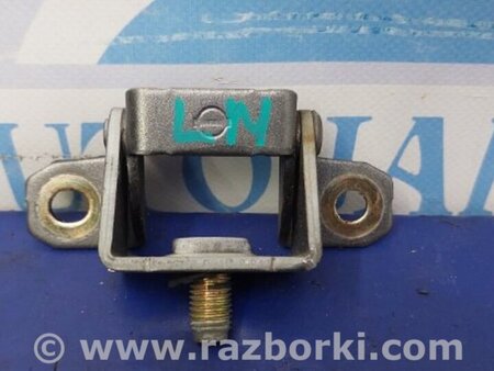 ФОТО Петля крышки багажника для Nissan Tiida/Versa C11 Киев