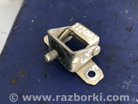 ФОТО Петля крышки багажника для Nissan Tiida/Versa C11 Киев