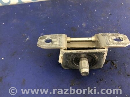 ФОТО Петля крышки багажника для Nissan Tiida/Versa C11 Киев