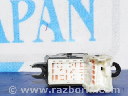 ФОТО Кнопка стеклоподьемника для Nissan Tiida/Versa C11 Киев