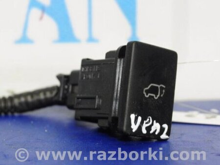 ФОТО Кнопка открывания багажника внутренняя для Toyota Venza Киев