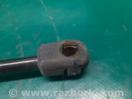 ФОТО Амортизатор крышки багажника для Mazda 3 BK (2003-2009) (I) Киев