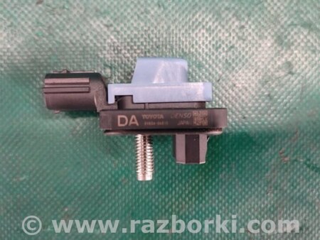 ФОТО Датчик удара для Toyota Camry 70 XV70 (01.2017-...)  Киев