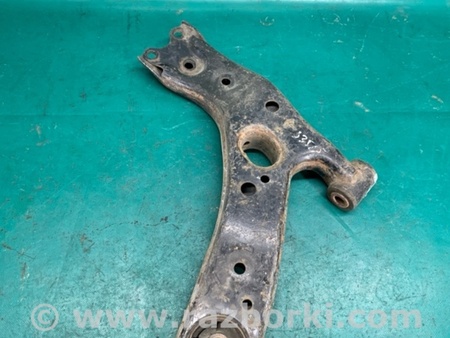 ФОТО Рычаг передний нижний для Toyota Corolla E150 (11.2006-08.2013) Киев