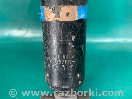 ФОТО Амортизатор для Toyota Corolla E16/E17 (2012-2018) Киев