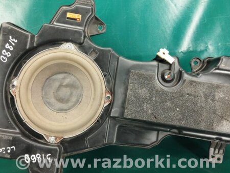 ФОТО Сабвуфер для Toyota Land Cruiser 200 Киев