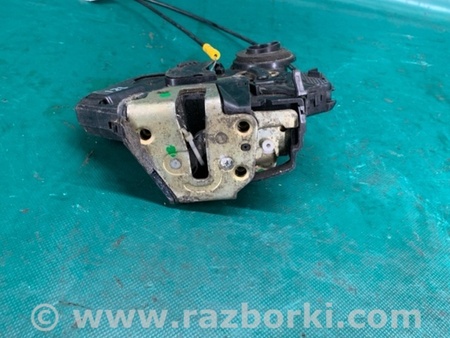 ФОТО Замок двери для Toyota Matrix Киев