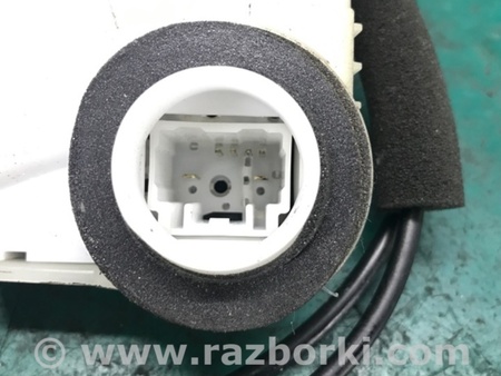 ФОТО Замок двери для Toyota Prius 30 (09-17) Киев