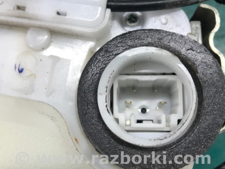 ФОТО Замок двери для Toyota Prius 30 (09-17) Киев