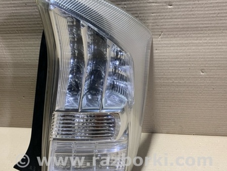 ФОТО Фонарь задний наружный для Toyota Prius 30 (09-17) Киев