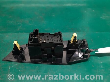 ФОТО Кнопка стеклоподьемника для Toyota Prius (2016-) Киев