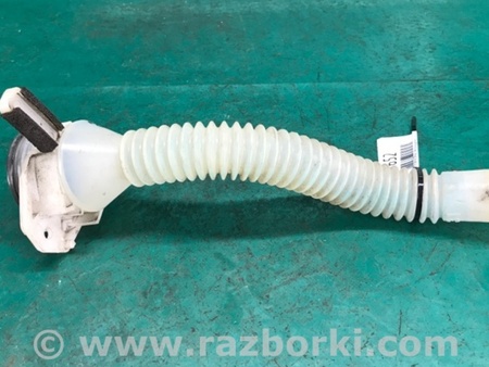 ФОТО Горловина бачка стеклоомывателя для Lexus RX300/330/350/400 (03-09) Киев