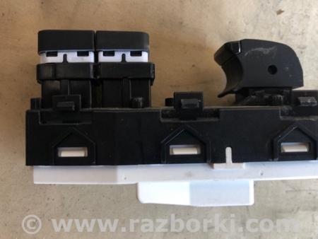 ФОТО Кнопка стеклоподьемника для Hyundai Santa Fe TM Киев