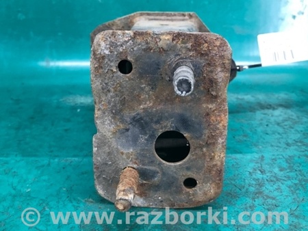 ФОТО Кронштейн усилителя переднего бампера для Toyota Sequoia (01-07) Киев