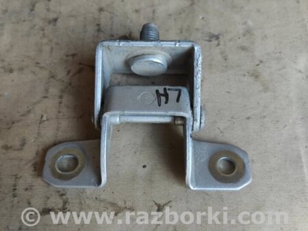 ФОТО Петля крышки багажника для Nissan Tiida/Versa C11 Киев
