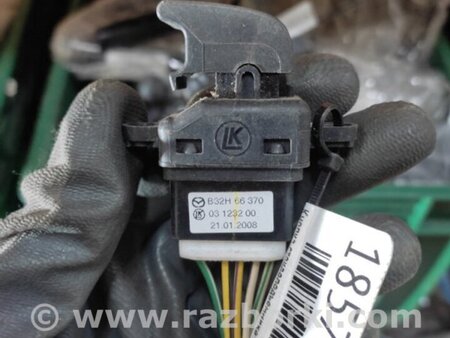ФОТО Кнопка стеклоподьемника для Mazda 3 BK (2003-2009) (I) Киев