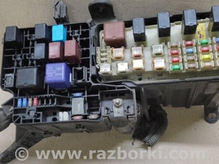 ФОТО Блок предохранителей для Toyota Camry 30 XV30 (09.2001-03.2006) Киев
