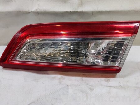 ФОТО Фонарь задний внутренний для Toyota Camry 50 XV50 (08.2011-11.2014) Киев