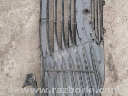 ФОТО Решетка переднего бампера для Toyota Camry 70 XV70 (01.2017-...)  Киев