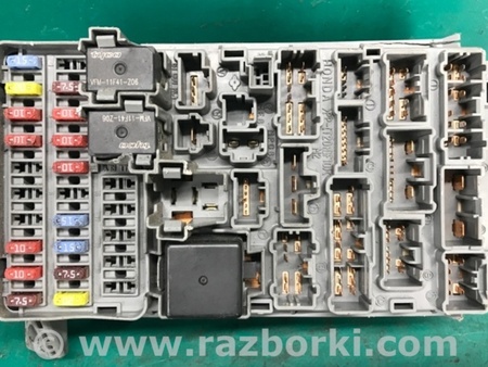 ФОТО Блок предохранителей салон для Honda Civic 7 EU, EN, ES (09.2000 - 06.2006) Киев