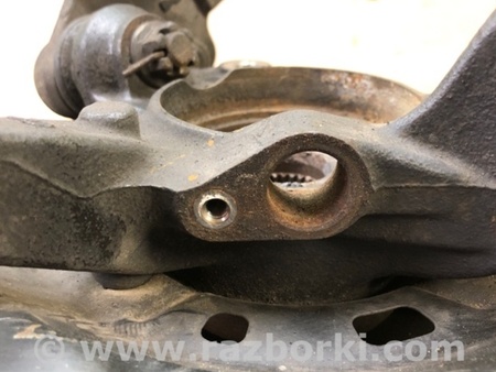 ФОТО Кулак поворотный для Toyota Corolla E120 (08.2000-02.2007) Киев