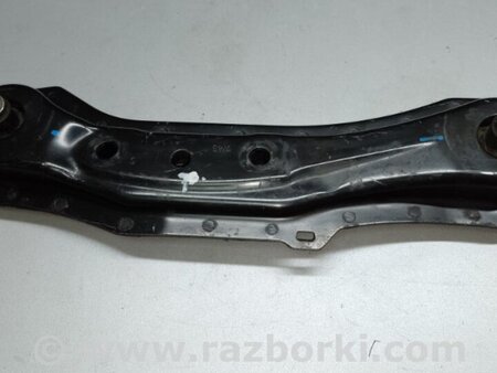 ФОТО Кронштейн редуктора для Honda CR-V (07-11) Киев